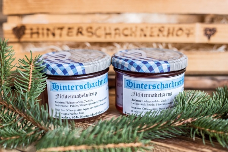 Hinterschachnerhof's Fichtennadelsirup